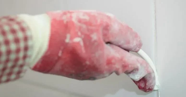 Jak zrobić fugę do cegły - proste kroki, by uniknąć błędów w fugowaniu