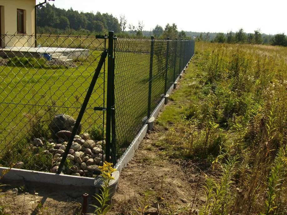 Jak zrobić ogrodzenie z siatki - proste kroki, które musisz znać