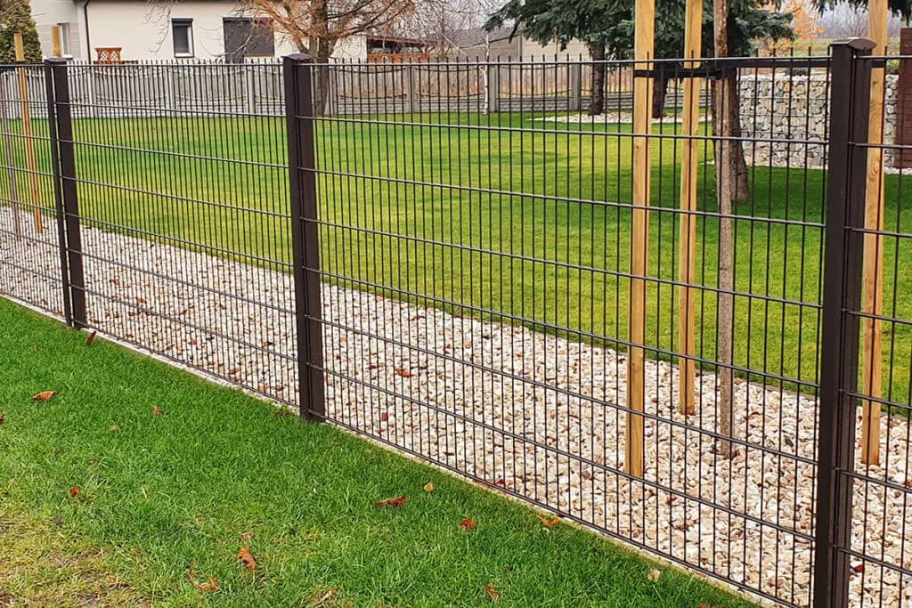 Jakie ogrodzenie jest najtańsze? Odkryj najbardziej ekonomiczne opcje