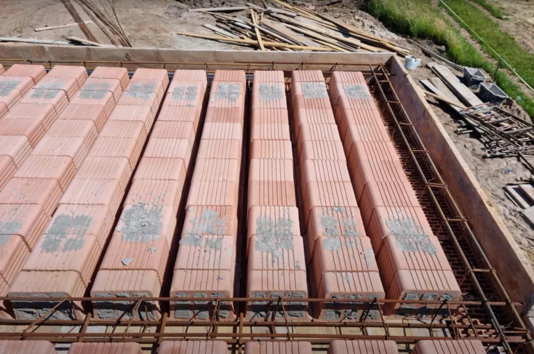 Jak skutecznie zbroić strop Ackermana - unikaj najczęstszych błędów