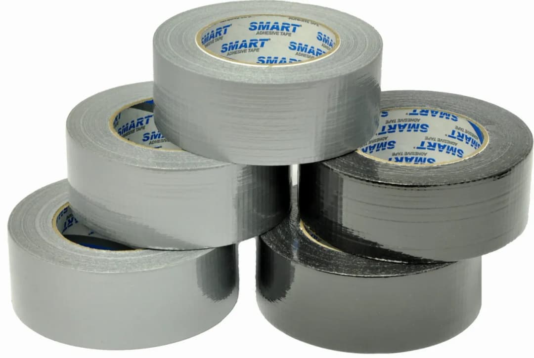 Taśma szara zbrojona - idealne rozwiązanie do napraw i zabezpieczeń