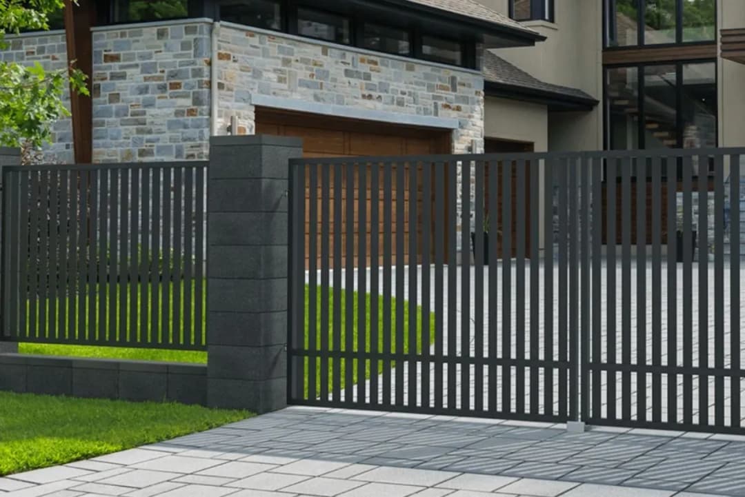 Jak wysokie może być ogrodzenie? Sprawdź przepisy i uniknij kar