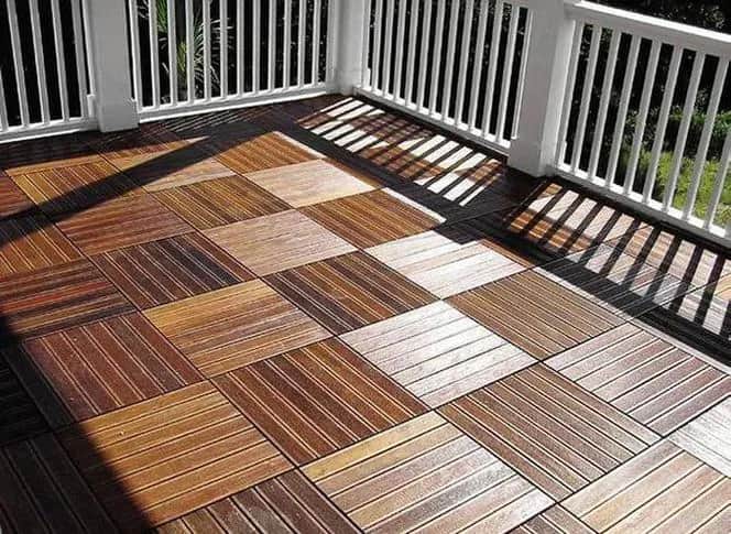 Najlepsze opcje na podłogę na balkonie: trwałość i estetyka