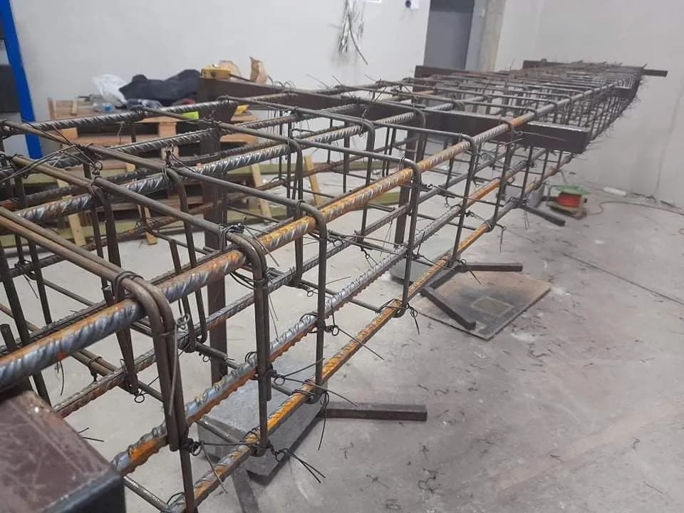 Zbrojenie strzemiona: Kluczowe informacje o typach i montażu