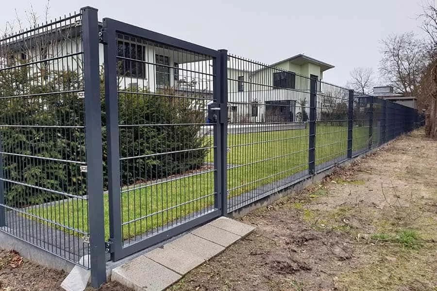 Ogrodzenie ile od granicy: nie ryzykuj konfliktu z sąsiadem