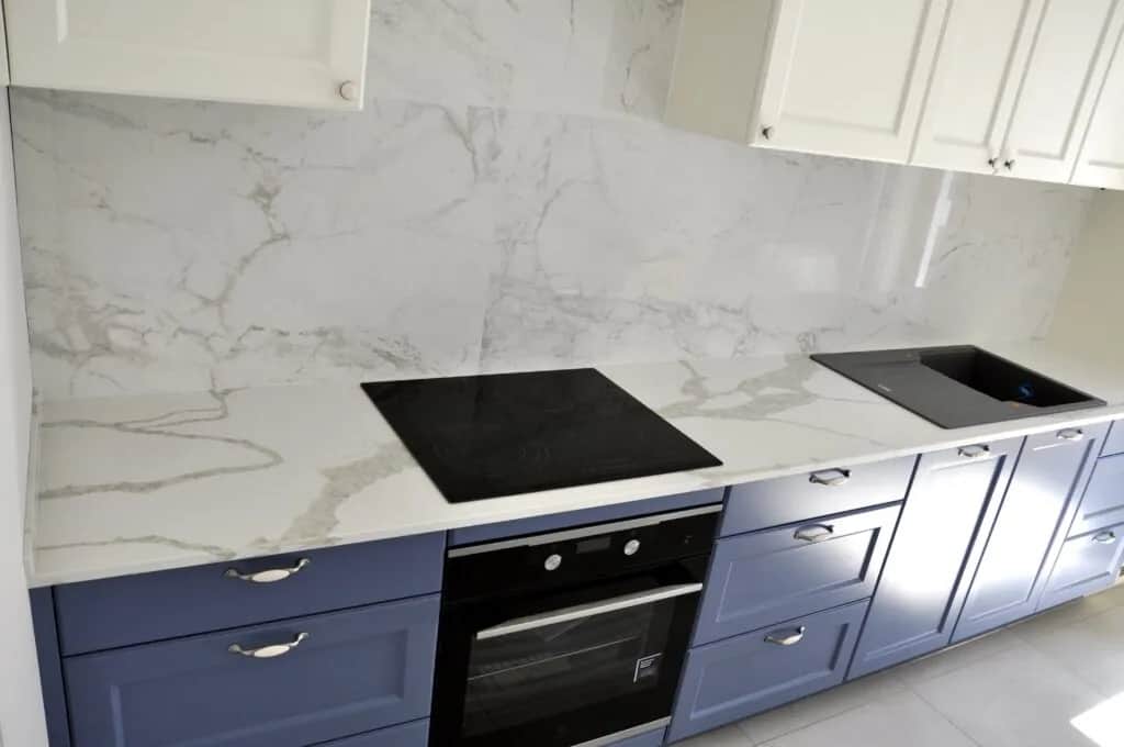 Konglomerat kwarcowy Calacatta – idealny wybór do Twojego wnętrza