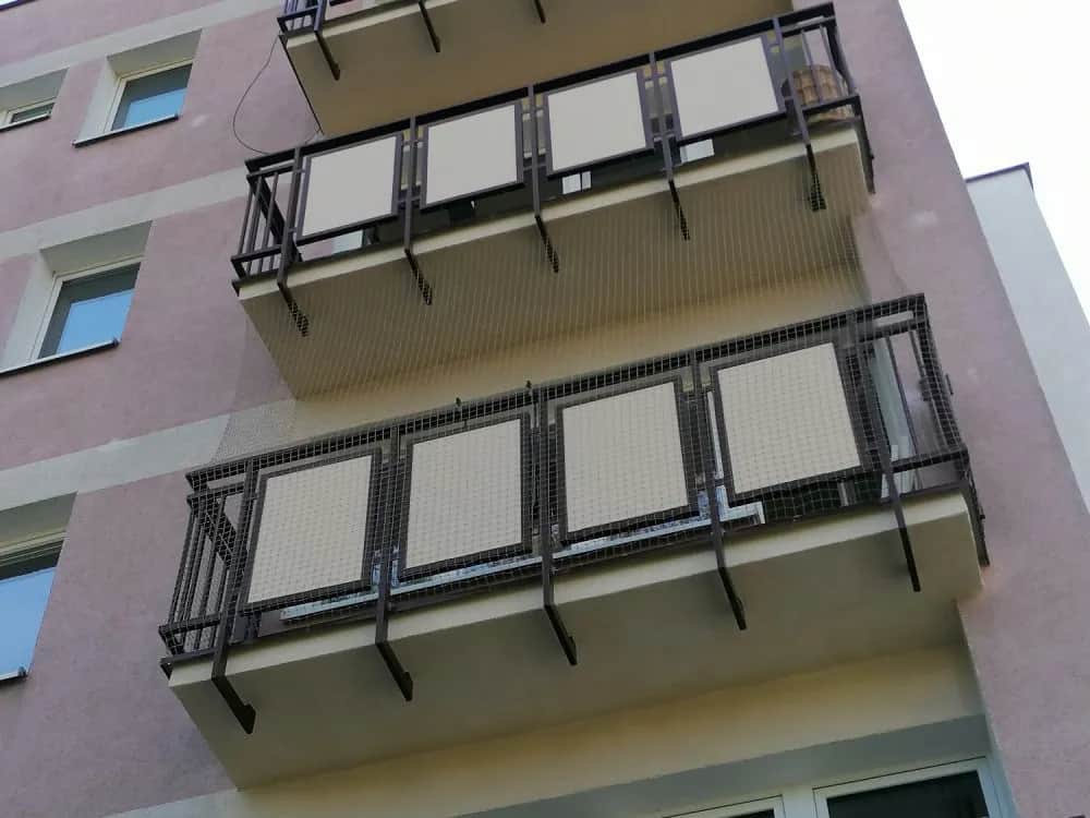 Ile kosztuje siatka na balkon? Sprawdź ceny i ukryte koszty