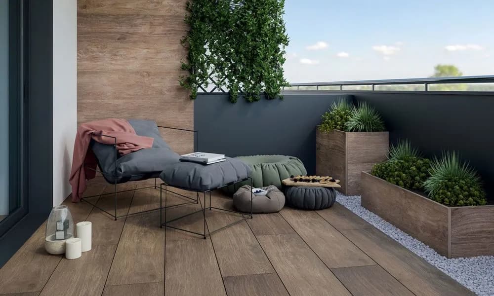 Płytki czy żywica na balkon - co wybrać, aby uniknąć kosztów?