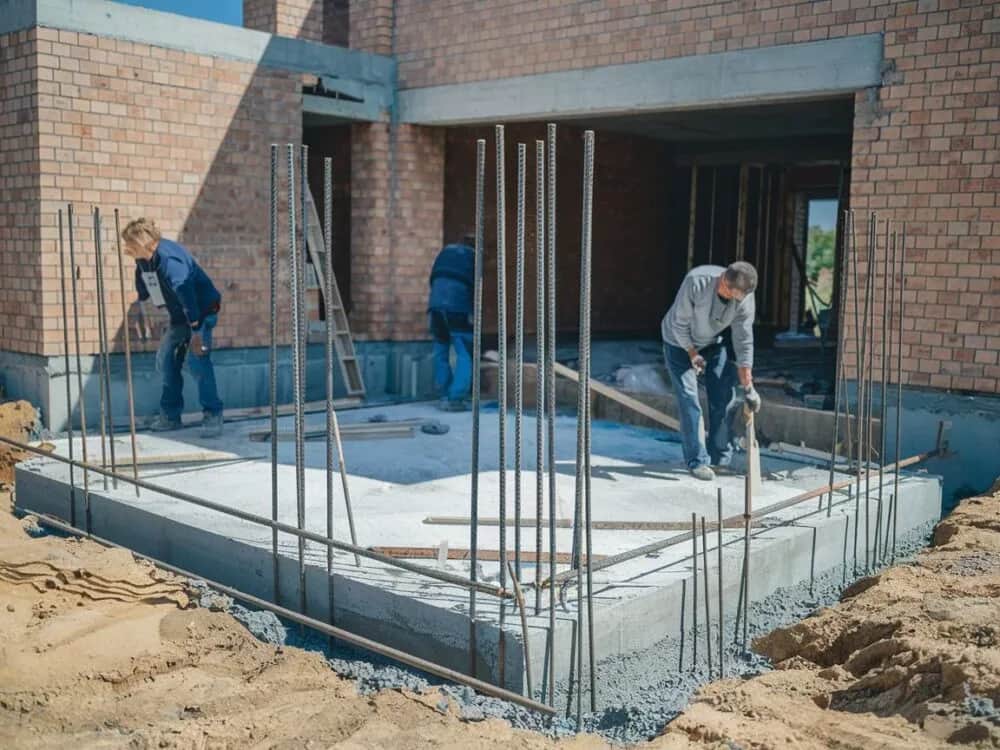 Jaki beton na ławy fundamentowe, aby uniknąć problemów z fundamentami?